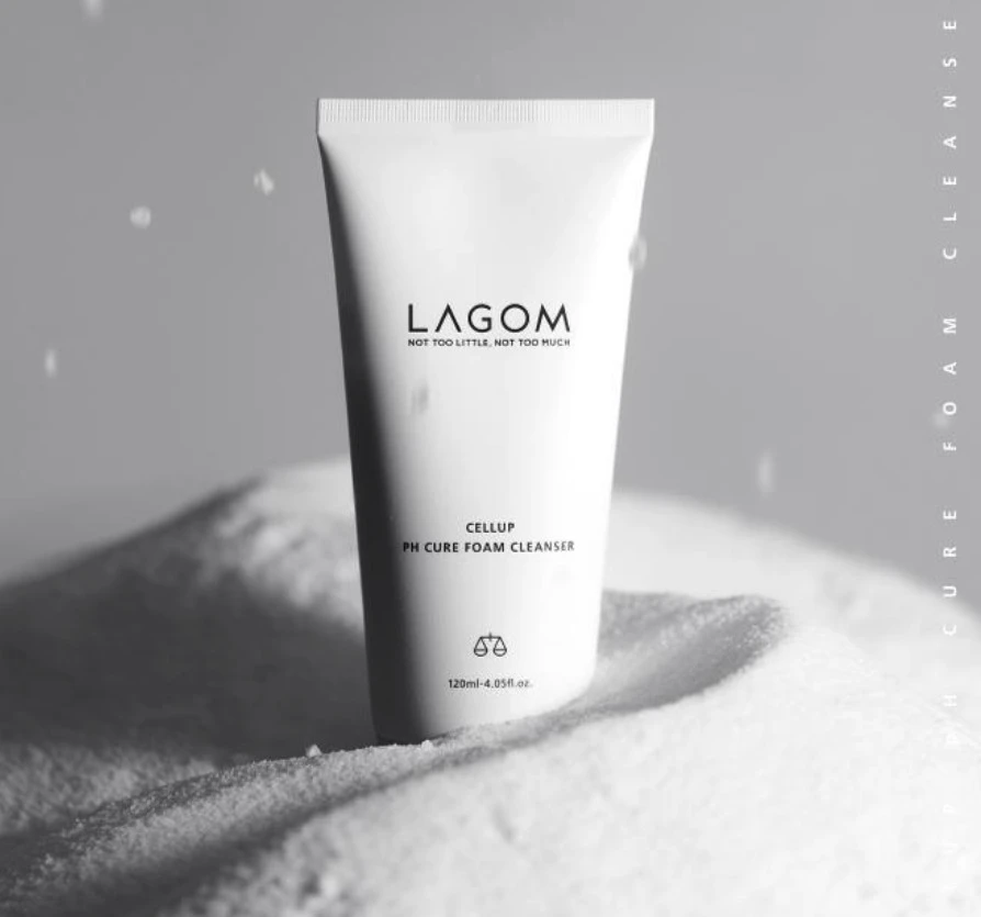 LAGOM: Cellup PH Cure foam cleanser 